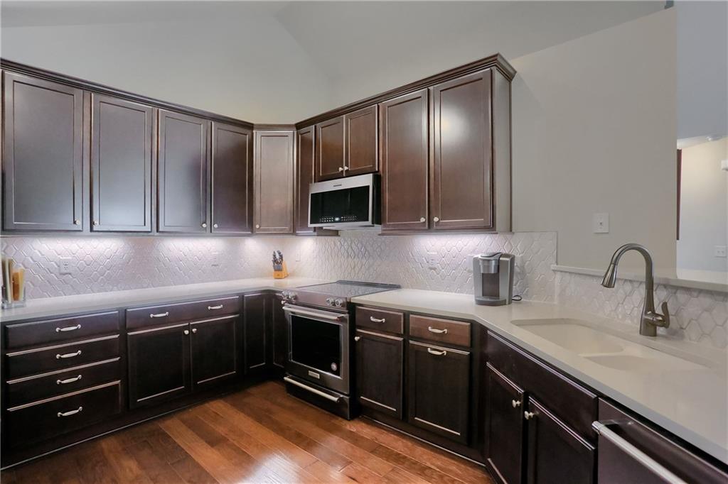 905 Spring Valley Drive Zelienople, PA 16063 - Photo 24 of 45 Kitchen