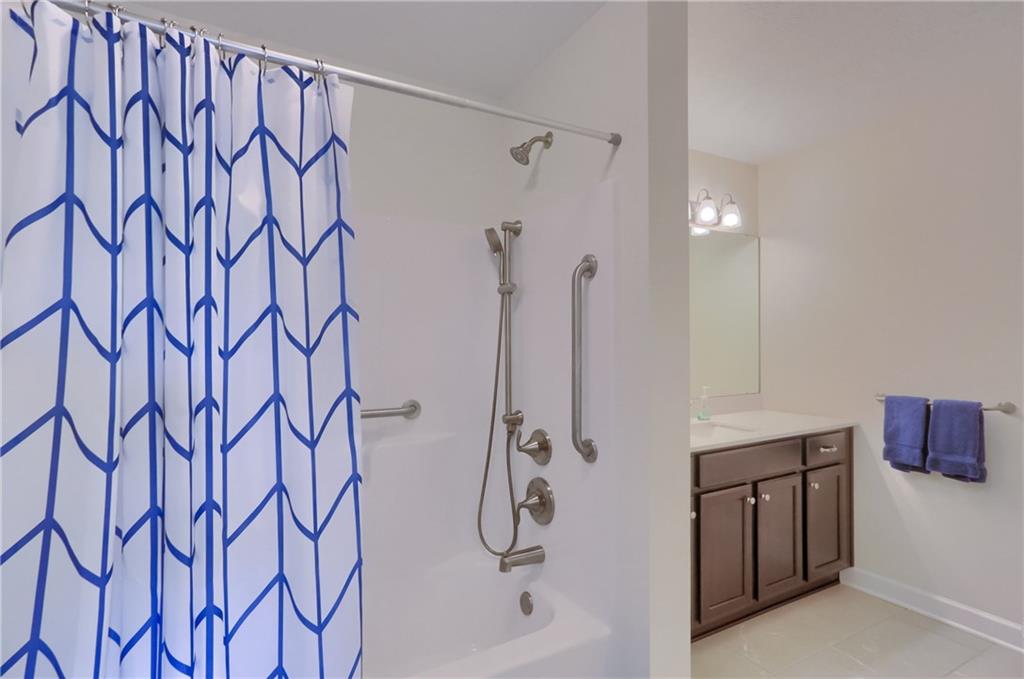 905 Spring Valley Drive Zelienople, PA 16063 - Photo 39 of 45 Bath 2