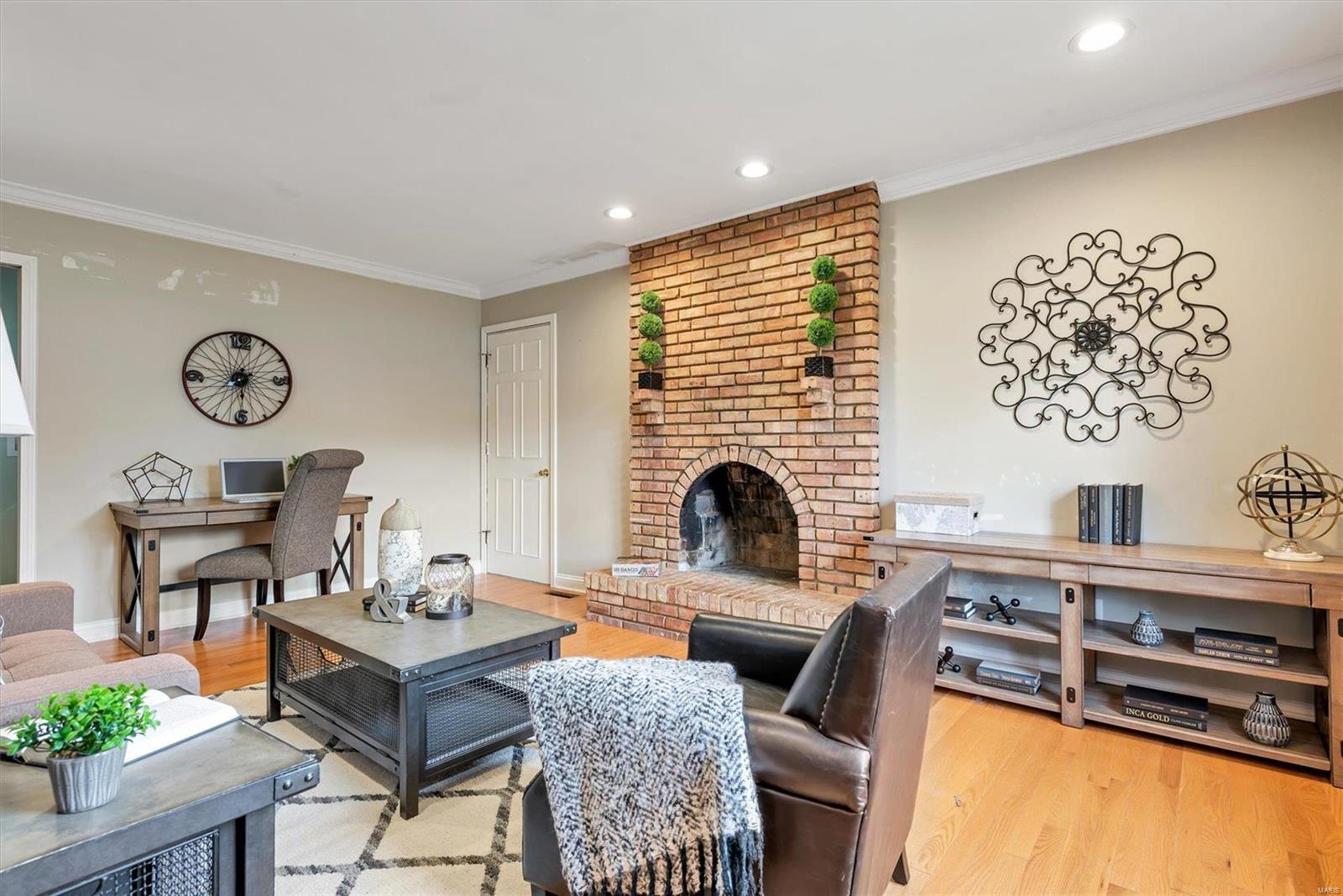5490 Ringer Road St. Louis, MO 63129 - Photo 6 of 22 Gallery Image 6