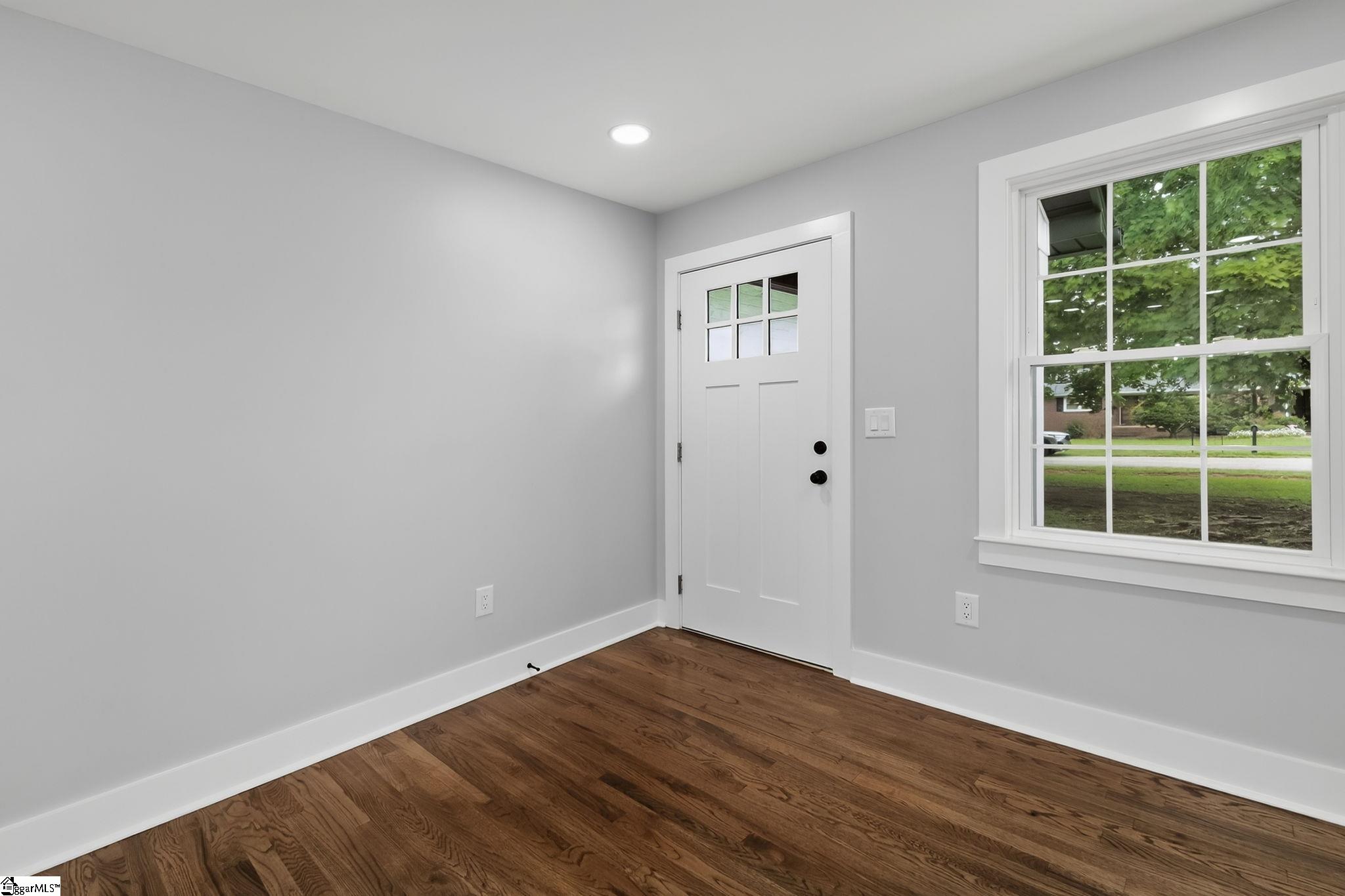 203 Montgomery Street Laurens, SC 29360 - Photo 19 of 32