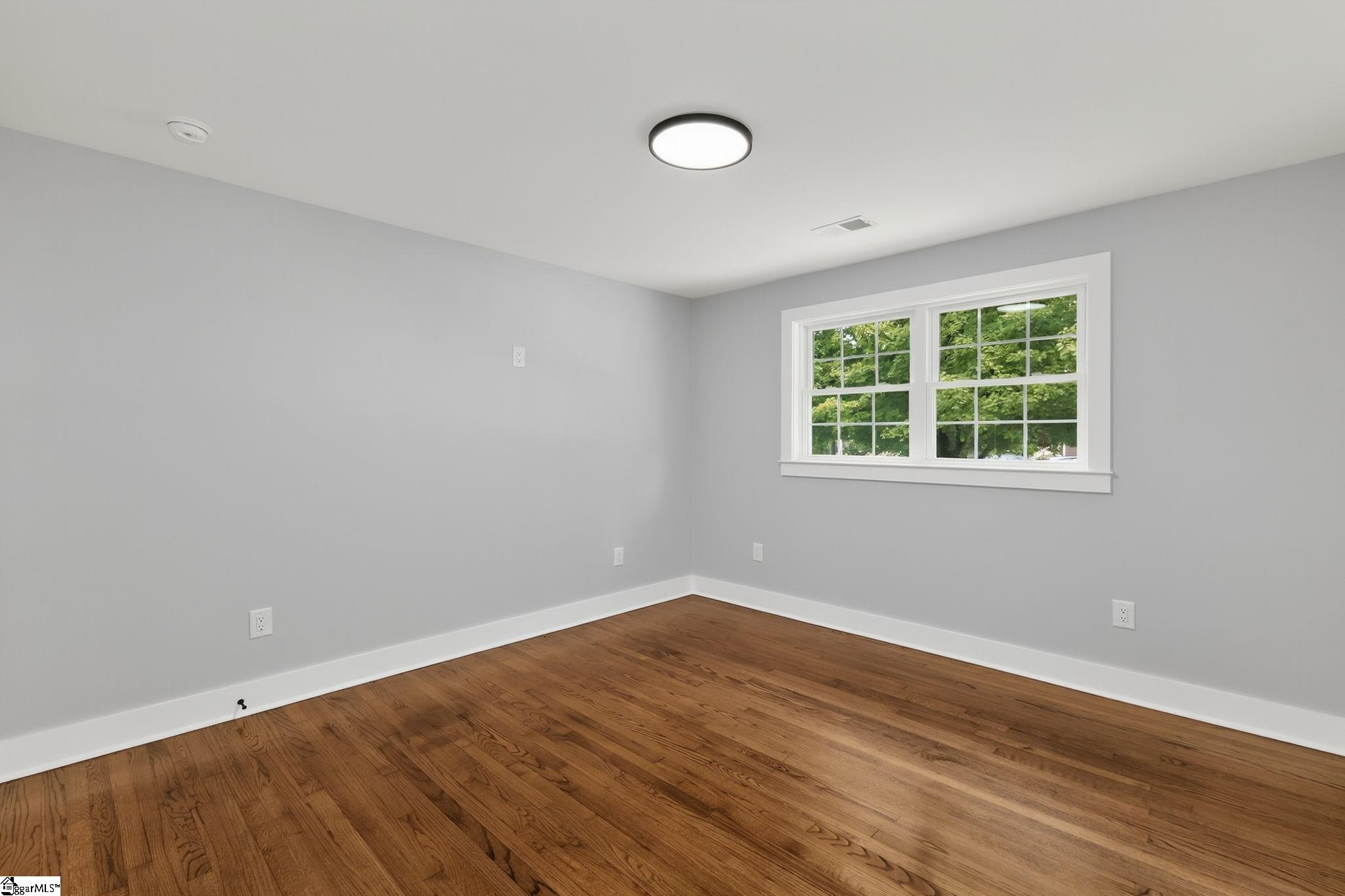 203 Montgomery Street Laurens, SC 29360 - Photo 22 of 32
