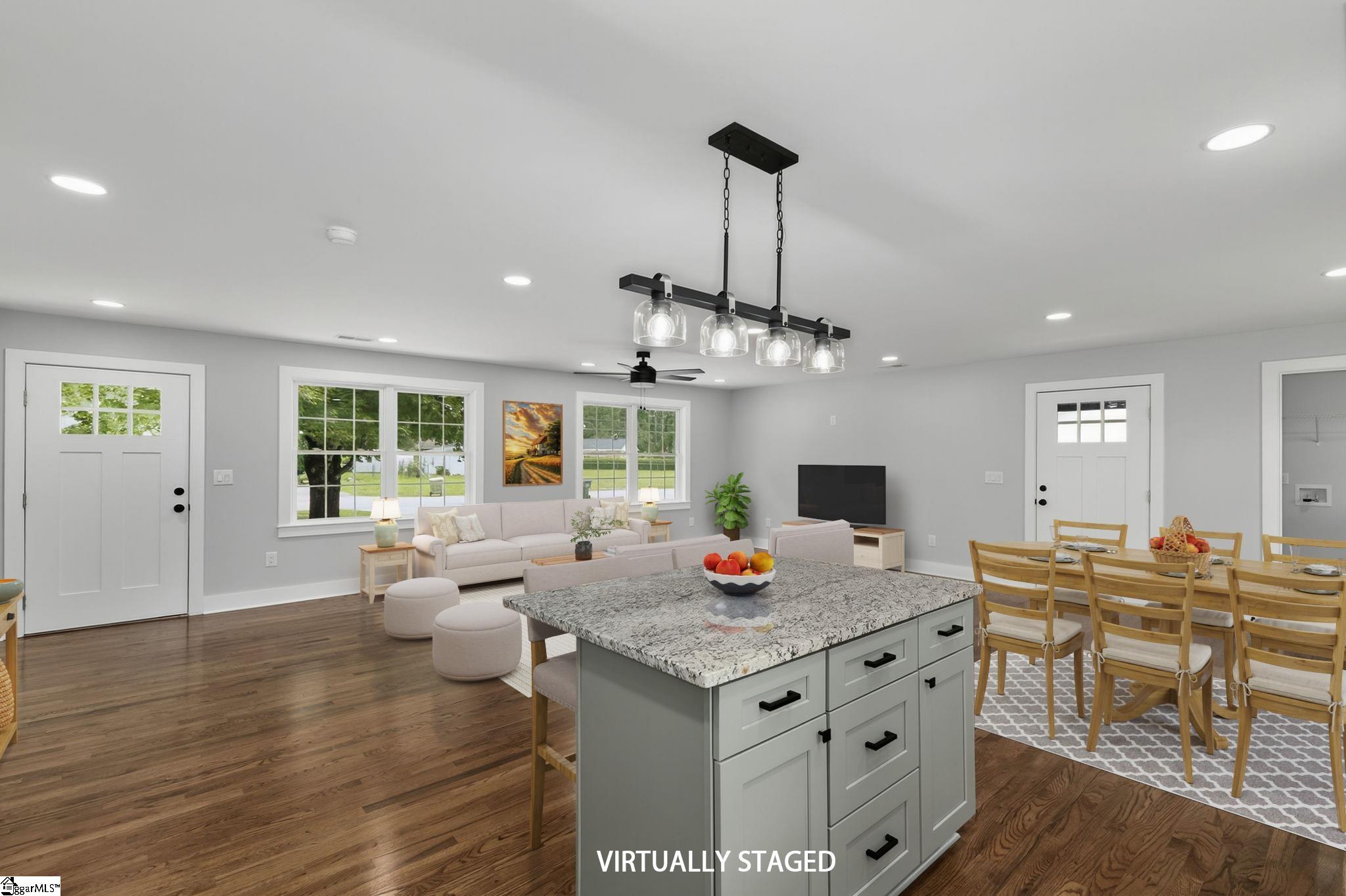 203 Montgomery Street Laurens, SC 29360 - Photo 3 of 32