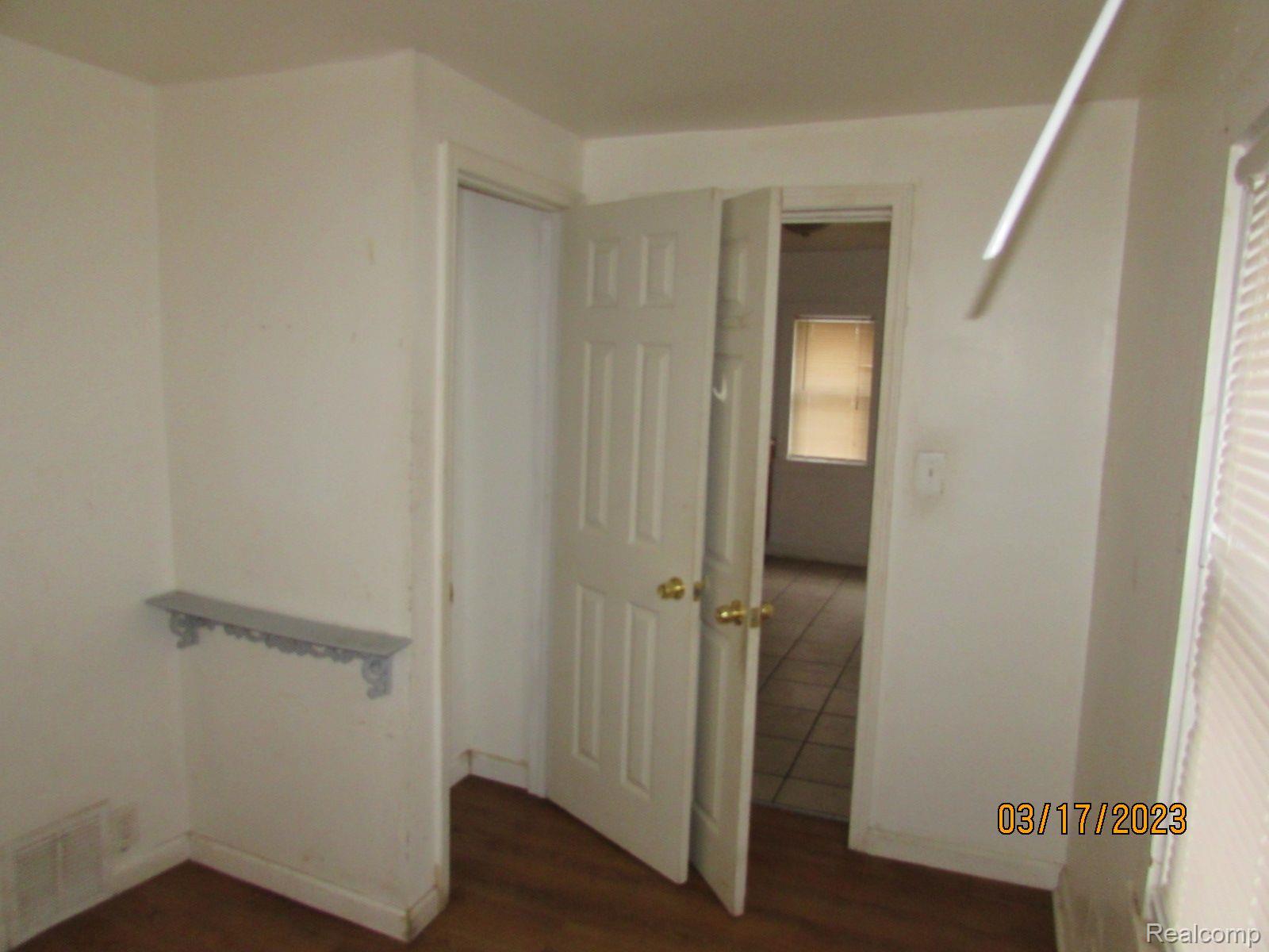 19363 Huntington Road Detroit, MI 48219 - Photo 16 of 27 Gallery Image 16