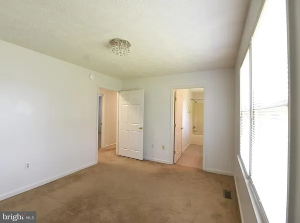 $2,300 | 301 Montgomery Circle, Stephens City, VA 22655