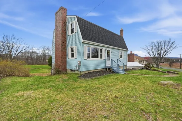 $299,000 | 53 Florence Road, Easthampton, MA 01027
