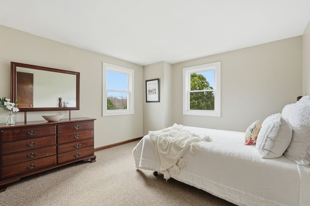 53 Florence Road Easthampton, MA 01027 - Photo 23 of 41