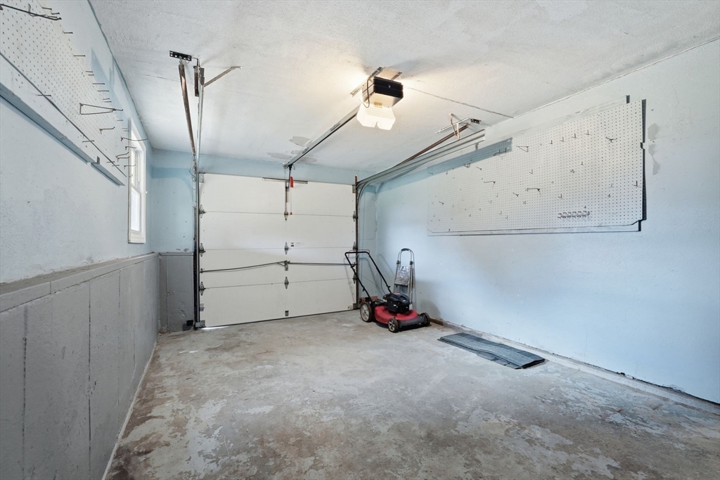 53 Florence Road Easthampton, MA 01027 - Photo 34 of 41