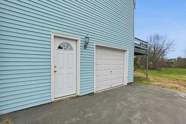 $299,000 | 53 Florence Road, Easthampton, MA 01027