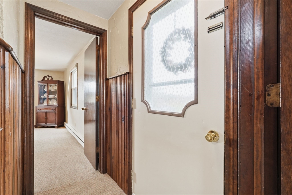 53 Florence Road Easthampton, MA 01027 - Photo 5 of 41