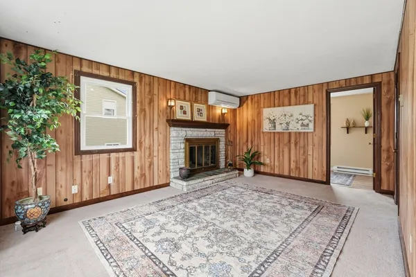 $299,000 | 53 Florence Road, Easthampton, MA 01027