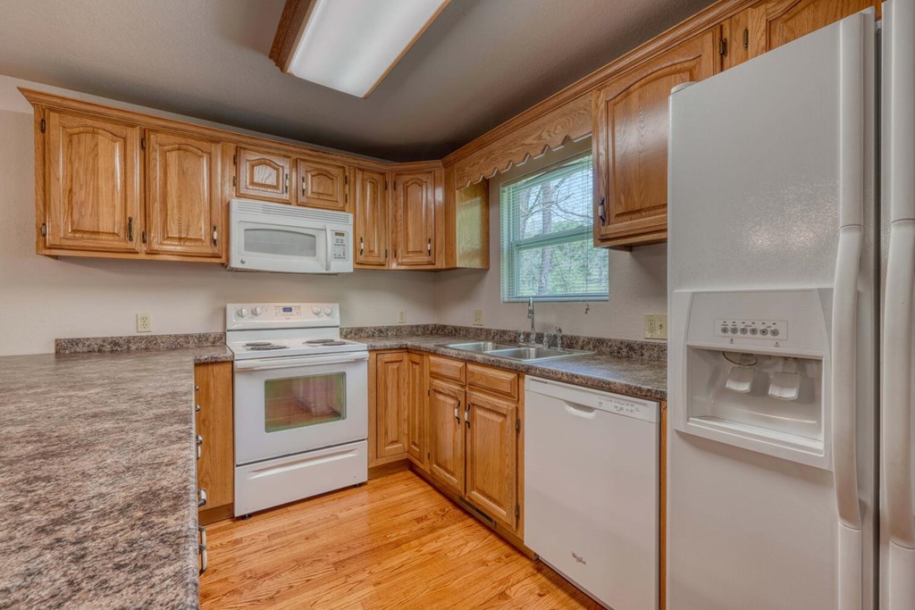 531 Old Smokey Road Blairsville, GA 30512 - Photo 12 of 51 Gallery Image 12