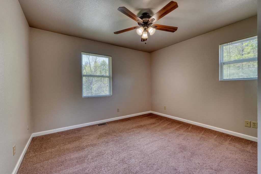 531 Old Smokey Road Blairsville, GA 30512 - Photo 21 of 51 Gallery Image 21