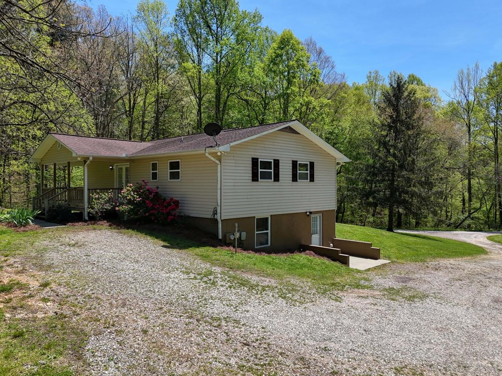 531 Old Smokey Road Blairsville, GA 30512 - Photo 36 of 51 Gallery Image 36