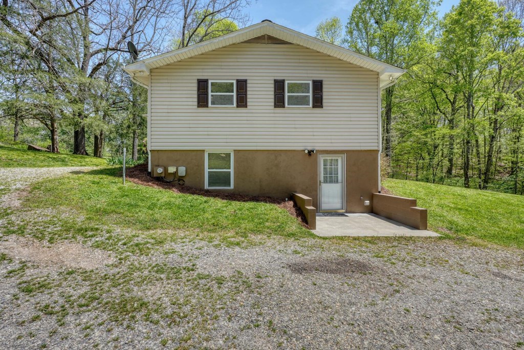 531 Old Smokey Road Blairsville, GA 30512 - Photo 40 of 51 Gallery Image 40