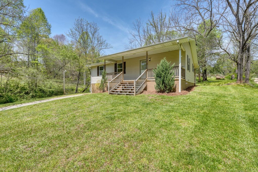 531 Old Smokey Road Blairsville, GA 30512 - Photo 4 of 51 Gallery Image 4