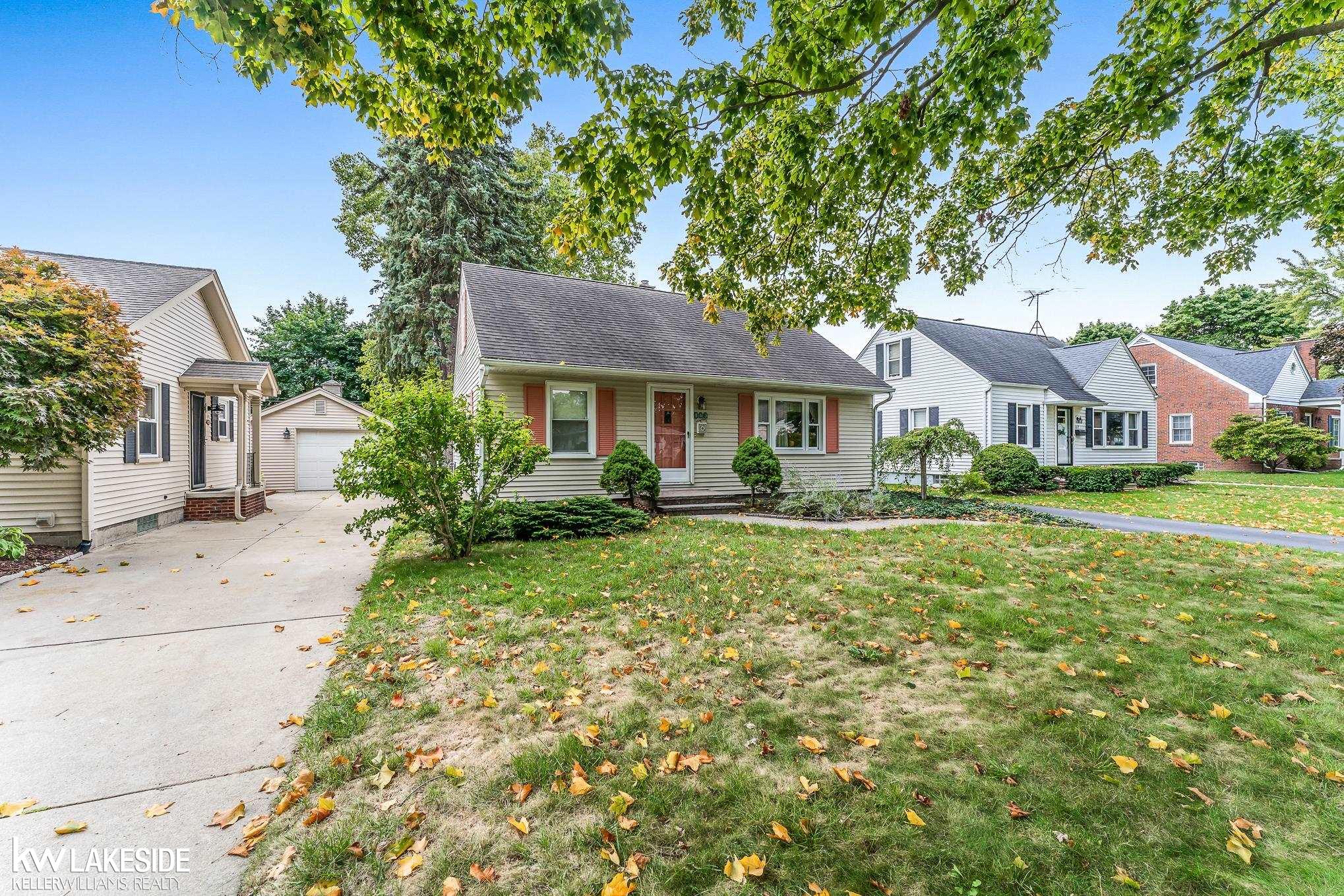 163 Croswell Street Romeo, MI 48065 - Photo 3 of 28 50091765-2.JPG