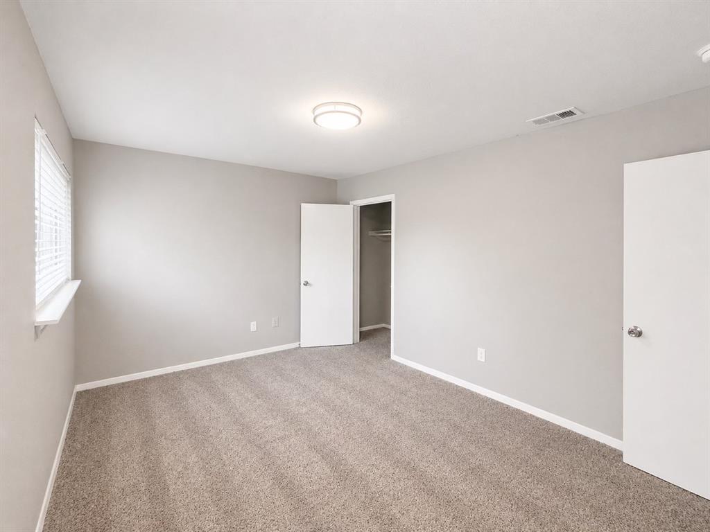 921 West Rochelle Road Irving, TX 75062 - Photo 15 of 19