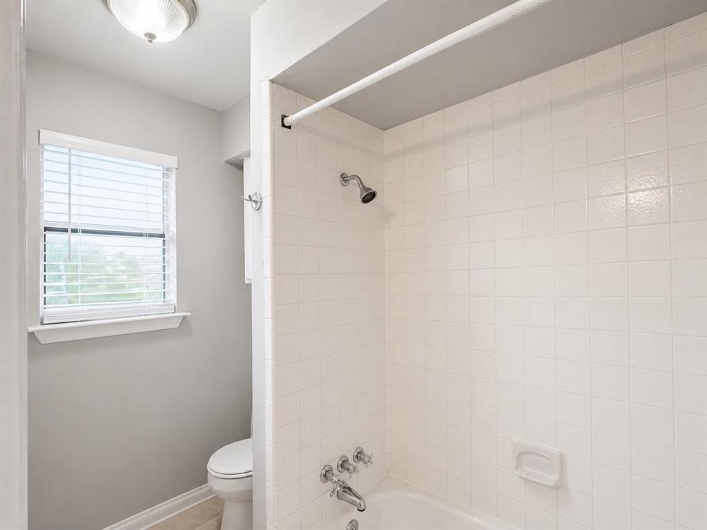 921 West Rochelle Road Irving, TX 75062 - Photo 16 of 19