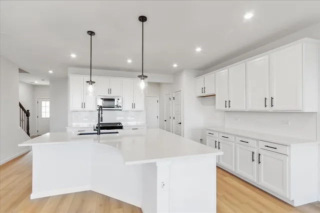 $525,162 | 2335 Ryegrass Lane, Unit 64004, Bolingbrook, IL 60490