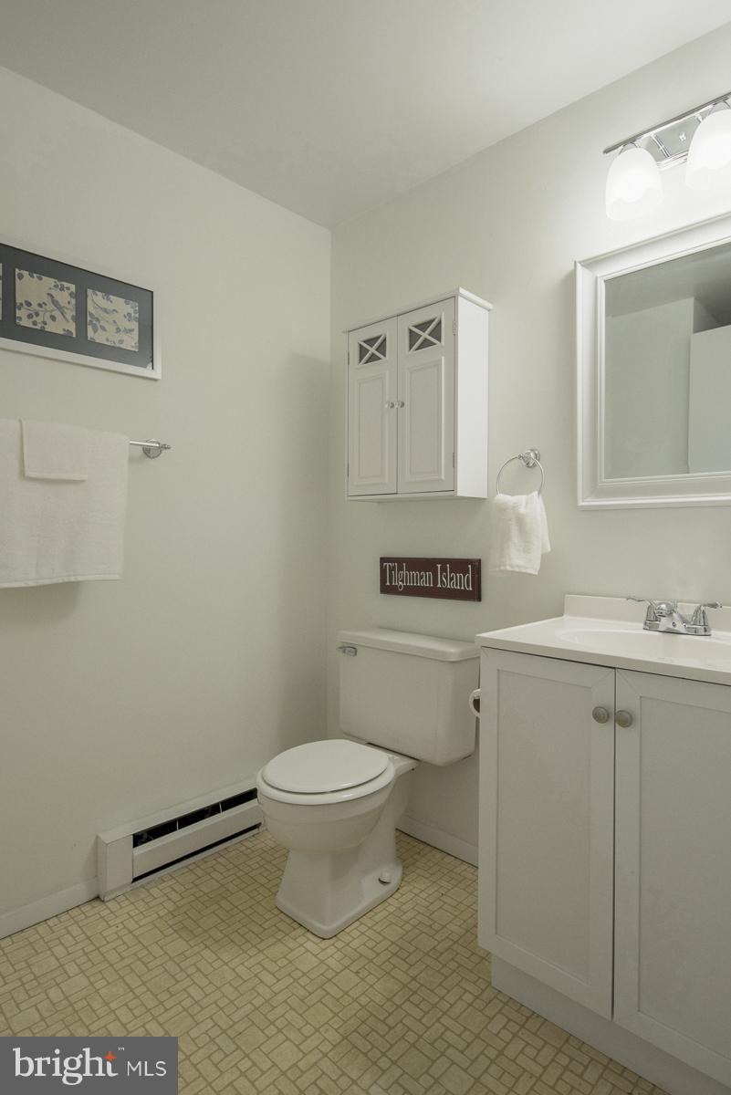 5415 Anchor Road Tilghman, MD 21671 - Photo 9 of 27 Bath (Master)