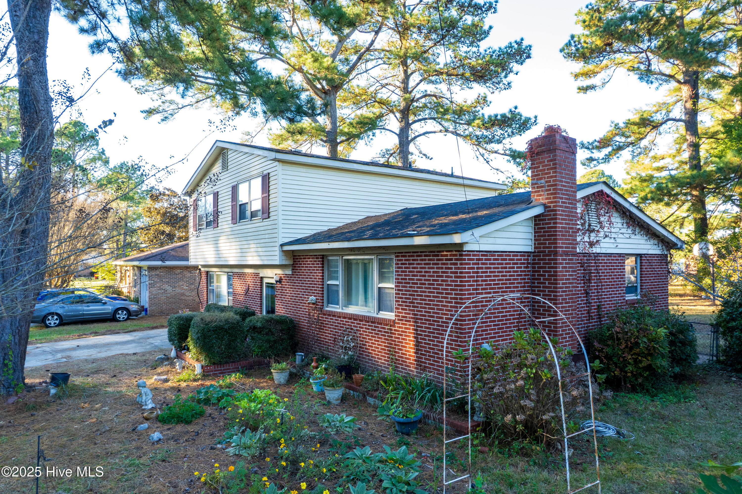 1718 Providence Road Elizabeth City, NC 27909 - Photo 2 of 19 pr-2