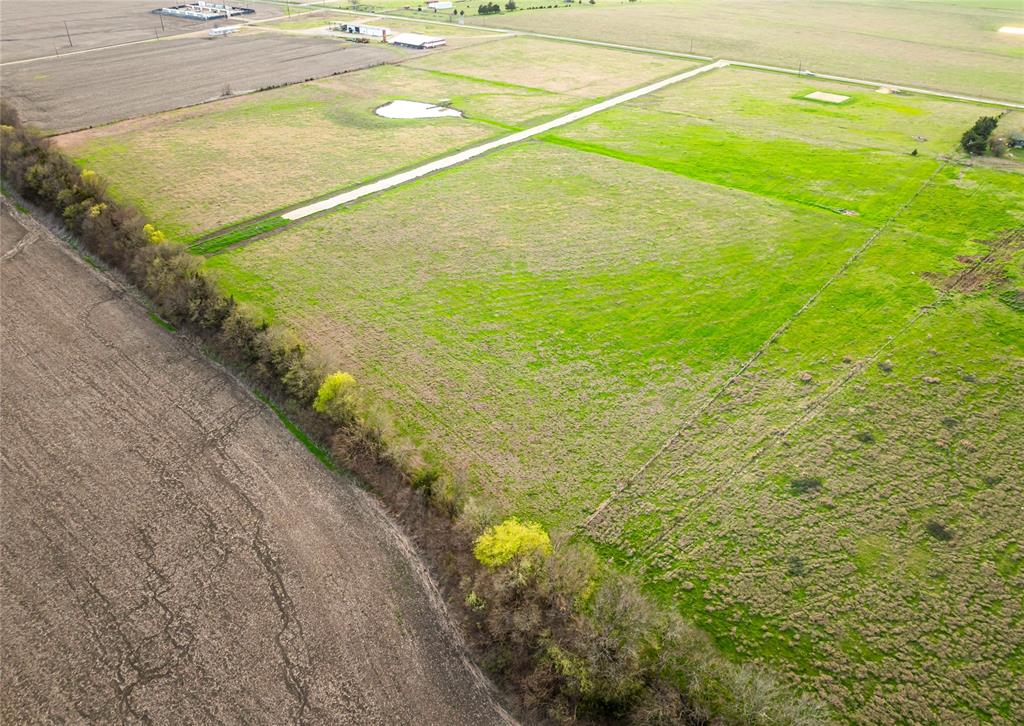 143 Private Road Blossom, TX 75416 - Photo 2 of 5