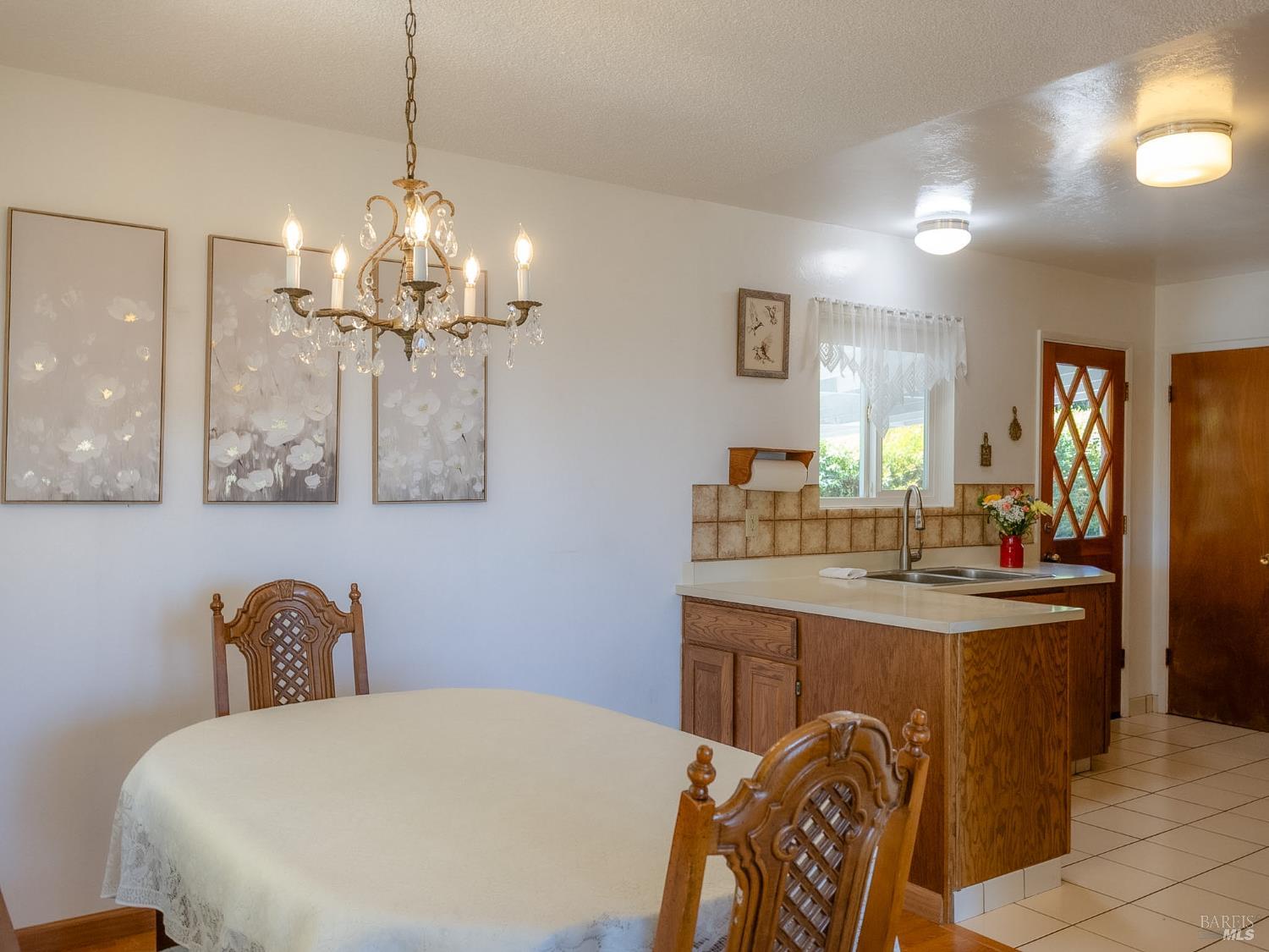 5718 Henning Road Sebastopol, CA 95472 - Photo 8 of 32