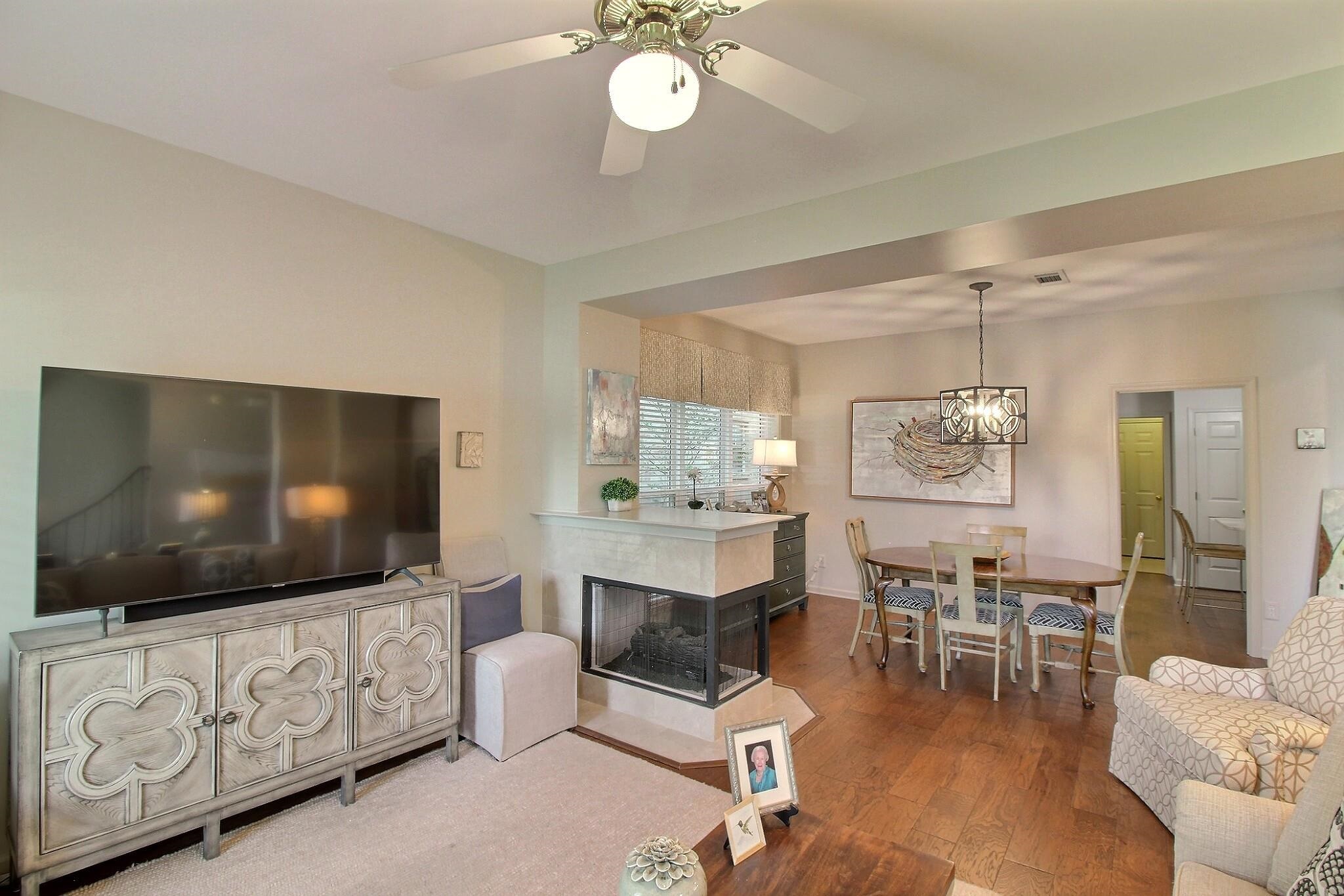 4530 Park Ridge Parkway Collierville, TN 38017 - Photo 4 of 27 a living room with furniture and a flat screen tv