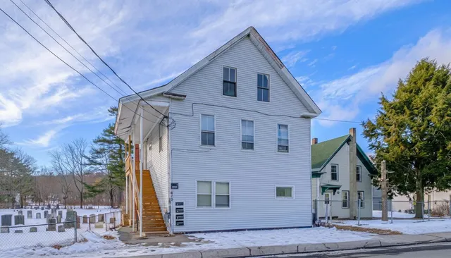 $299,000 | 673 River Avenue, Gardiner, ME 04359
