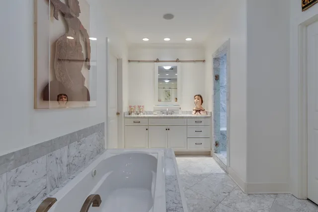 $895,000 | 4237 Boxwood Green Lane, Memphis, TN 38117