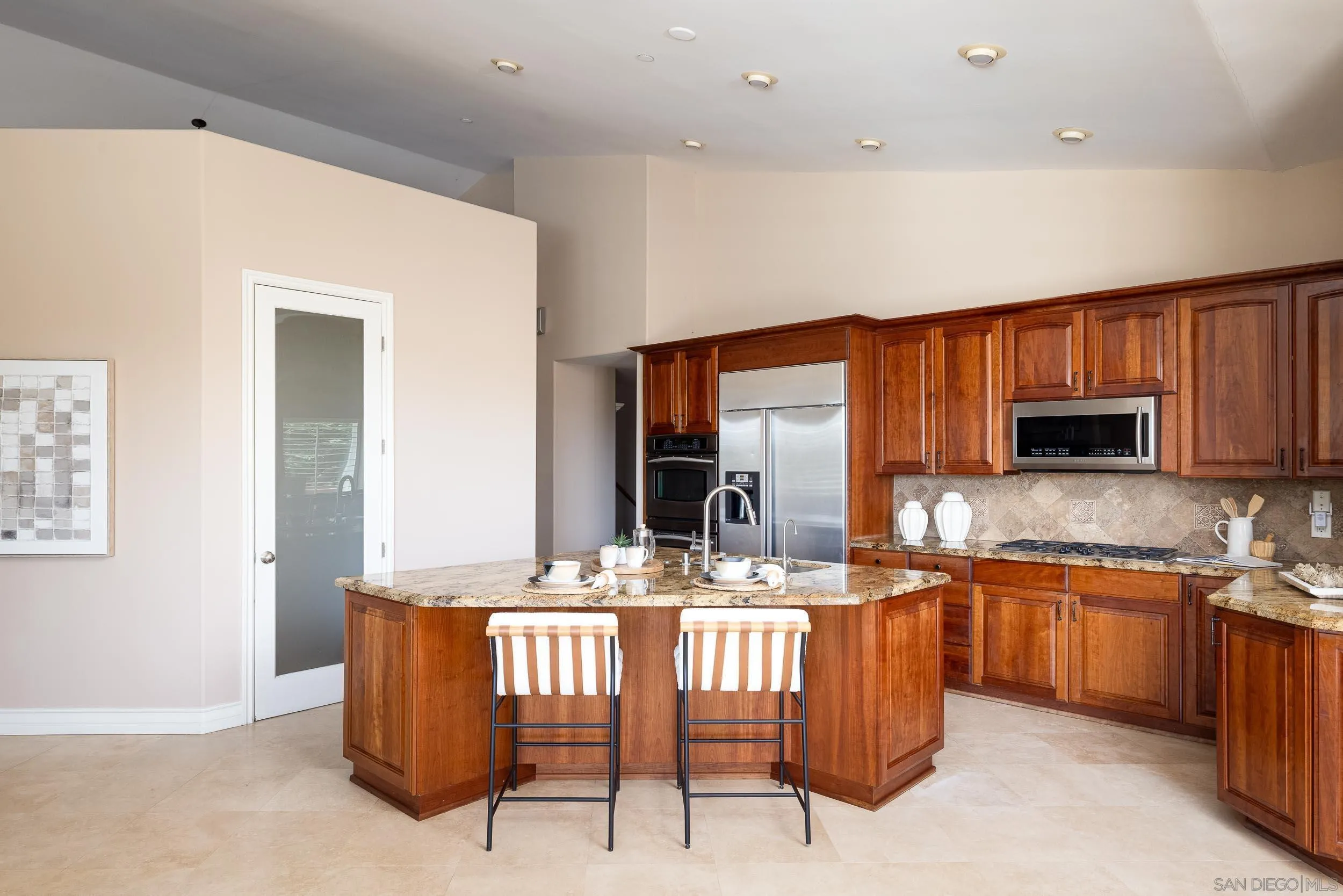 15275 Eastvale Road Poway, CA 92064 - Photo 10 of 53