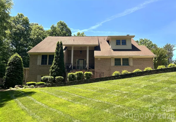 $948,000 | 900 Courtney Court Southeast, Unit 49, Concord, NC 28025