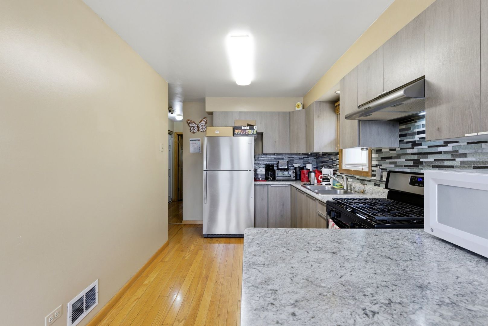 9324 Thomas Avenue Bridgeview, IL 60455 - Photo 14 of 34