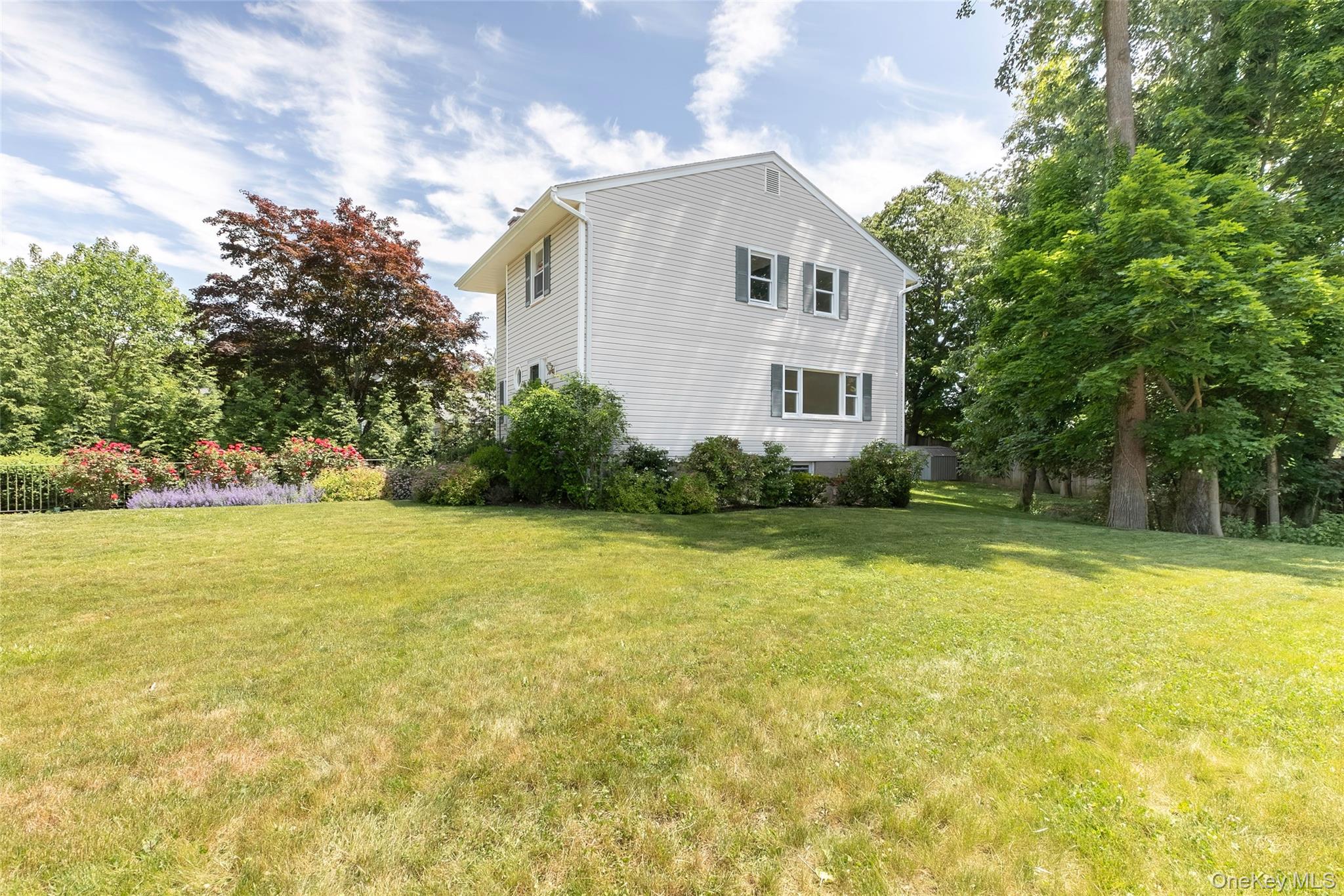 48 Clinton Avenue Rye, NY 10580 - Photo 4 of 36 Side of House