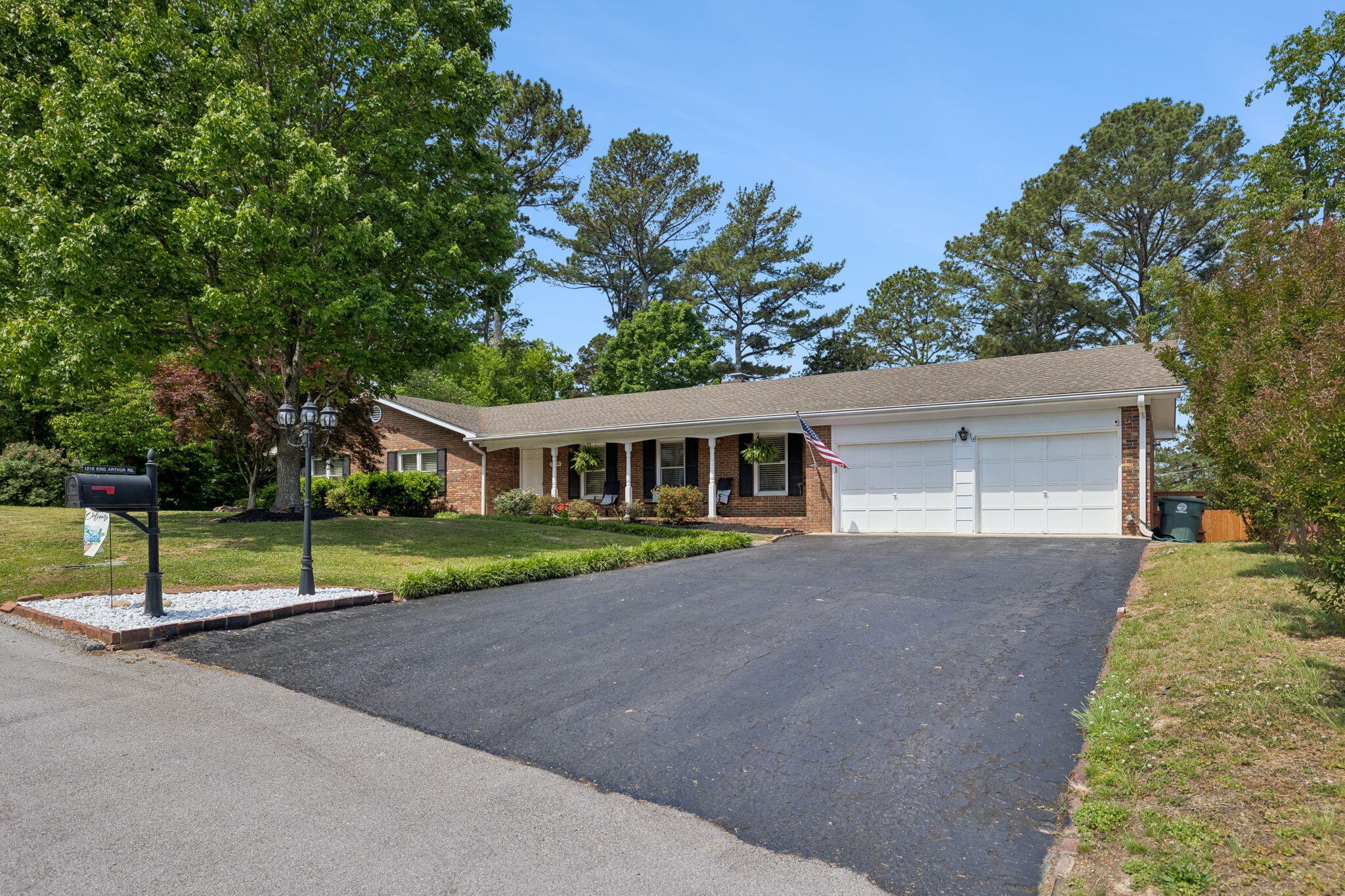 1216 King Arthur Road Chattanooga, TN 37421 - Photo 4 of 60 5-1216 King Arthur Rd - 005