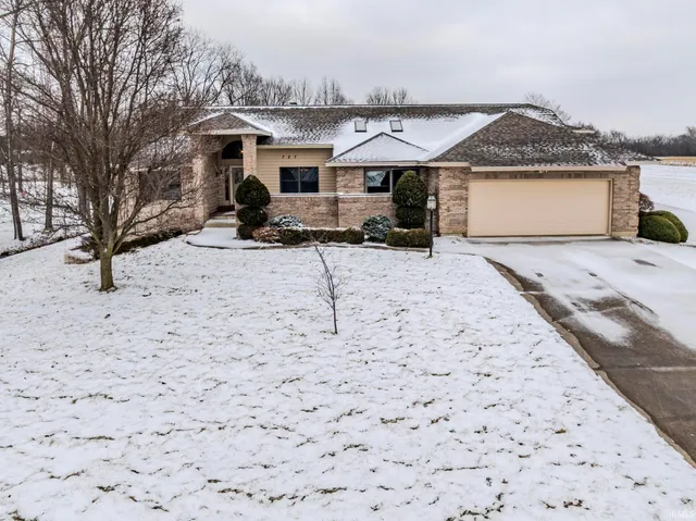 $524,900 | 727 South County Road 100, Hartford City, IN 47348