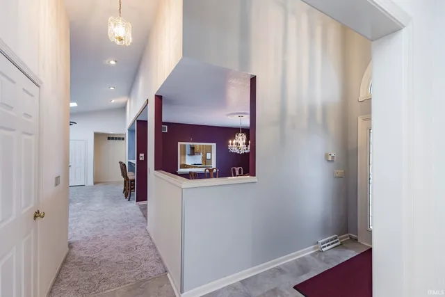 $524,900 | 727 South County Road 100, Hartford City, IN 47348