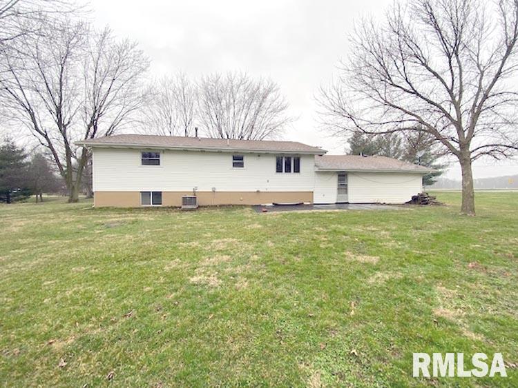 25965 North Boat Dock Road Canton, IL 61520 - Photo 25 of 31