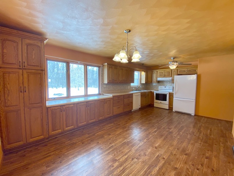 25965 North Boat Dock Road Canton, IL 61520 - Photo 5 of 31