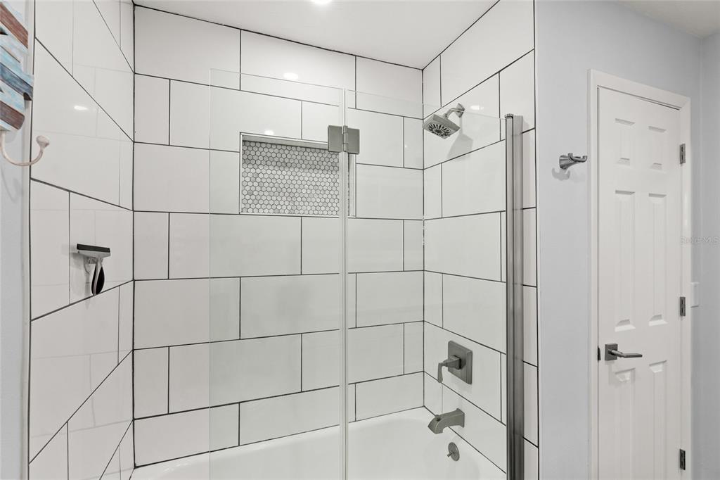 3405 South Lockwood Ridge Road Sarasota, FL 34239 - Photo 31 of 43