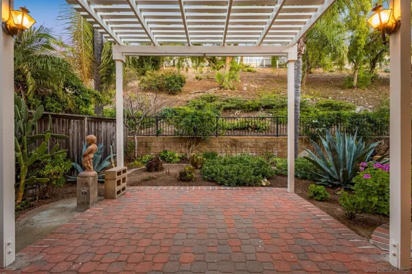 $1,299,999 | 13837 Fontanelle Place, San Diego, CA 92128