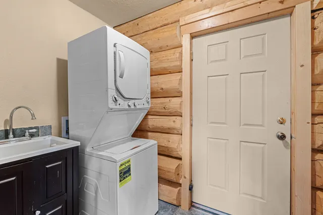 $349,900 | 5177 Goah Way, Springdale, WA 99173