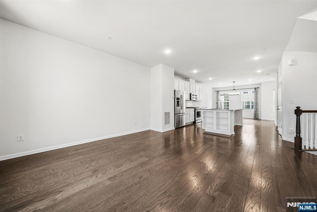 88 Truman Drive Wood-Ridge, NJ 07075 - Photo 1 of 49