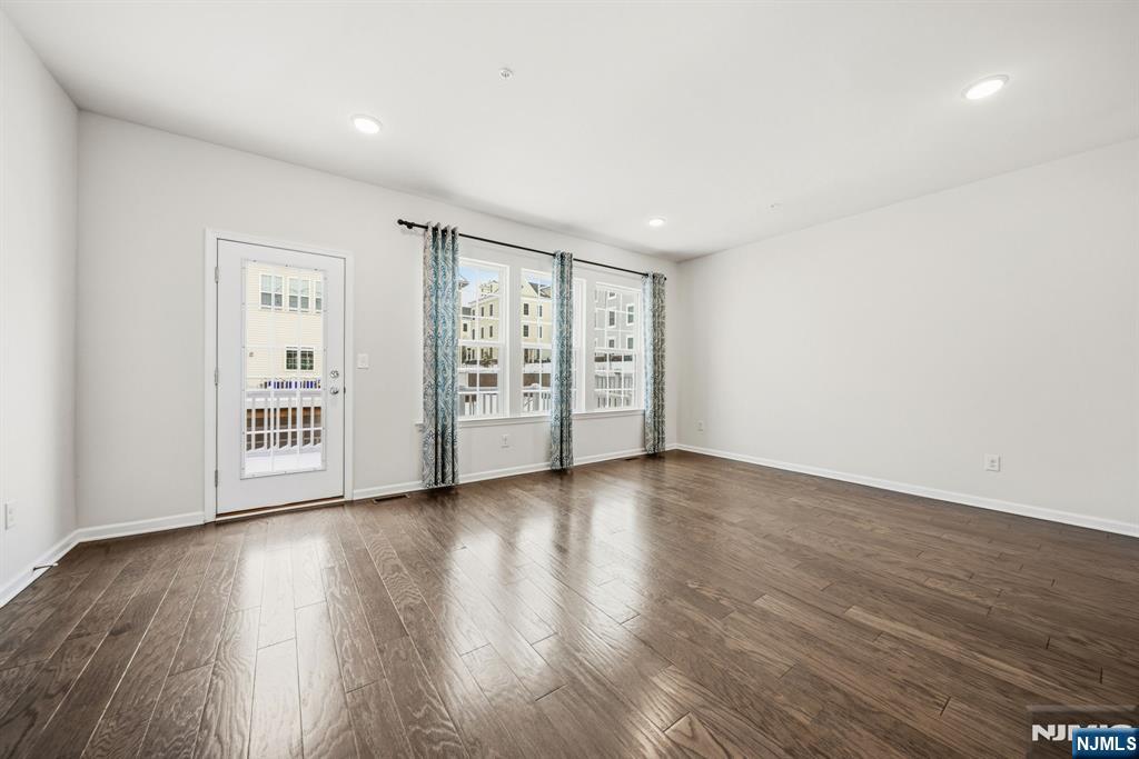 88 Truman Drive Wood-Ridge, NJ 07075 - Photo 12 of 49