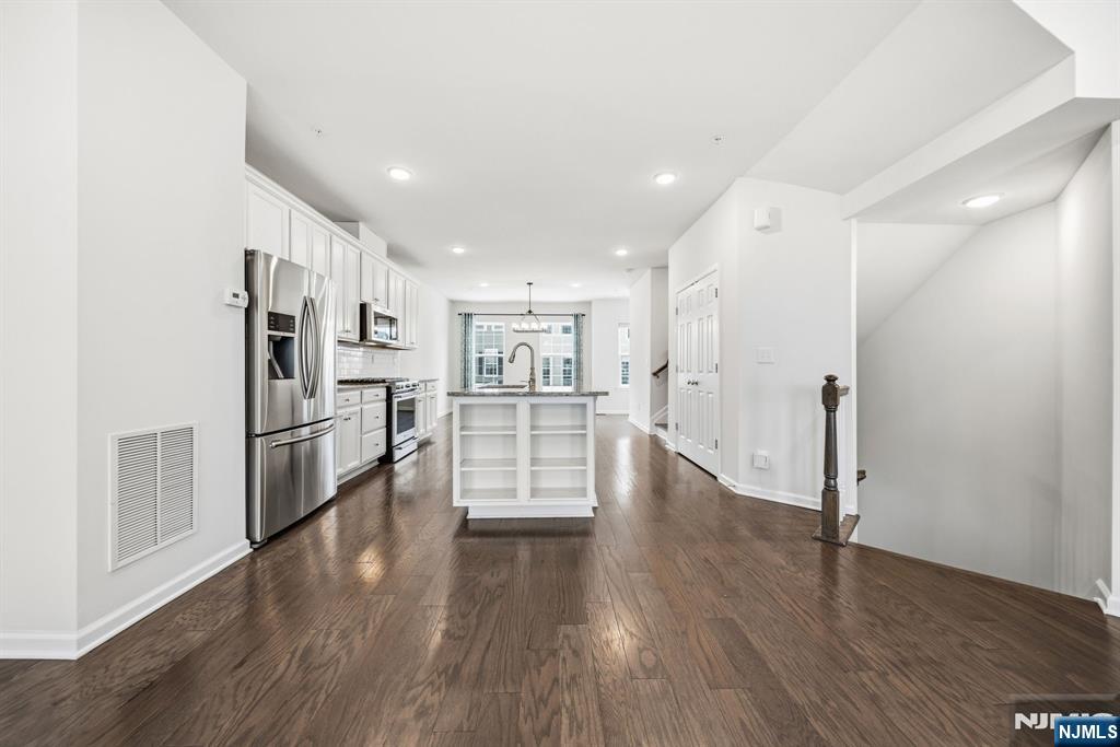 88 Truman Drive Wood-Ridge, NJ 07075 - Photo 18 of 49