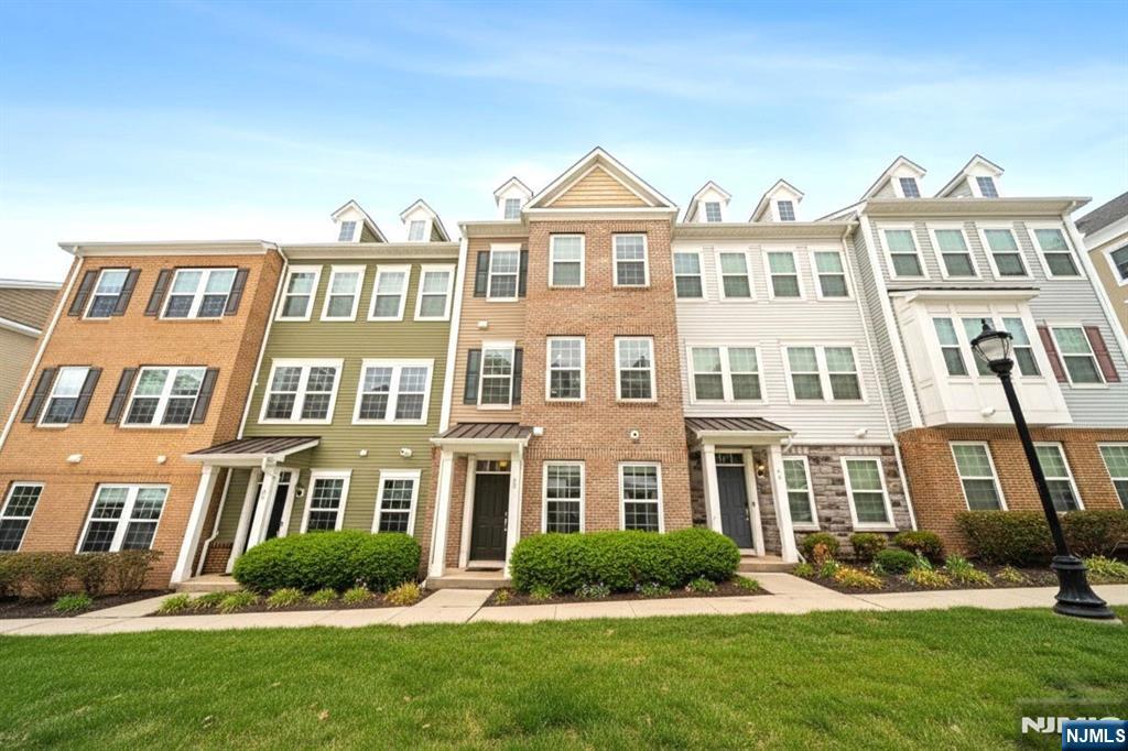 88 Truman Drive Wood-Ridge, NJ 07075 - Photo 2 of 49