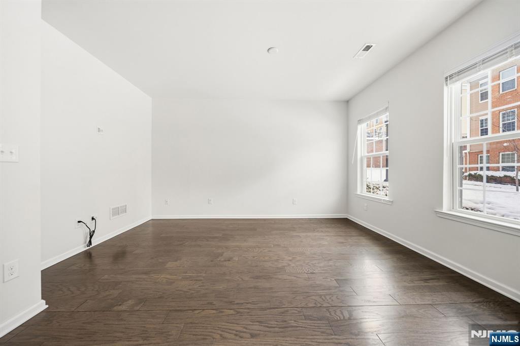 88 Truman Drive Wood-Ridge, NJ 07075 - Photo 6 of 49