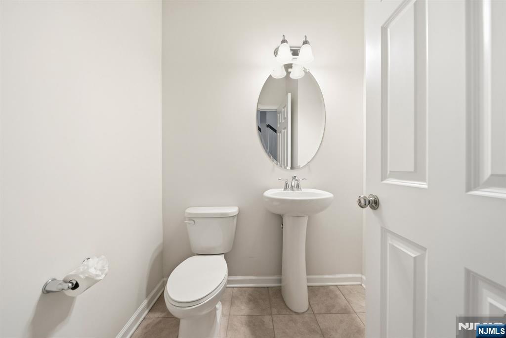 88 Truman Drive Wood-Ridge, NJ 07075 - Photo 9 of 49