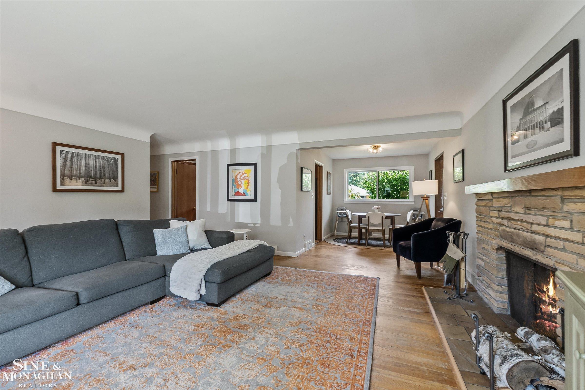 16146 Beverly Road Beverly Hills, MI 48025 - Photo 4 of 36 Gallery Image 4