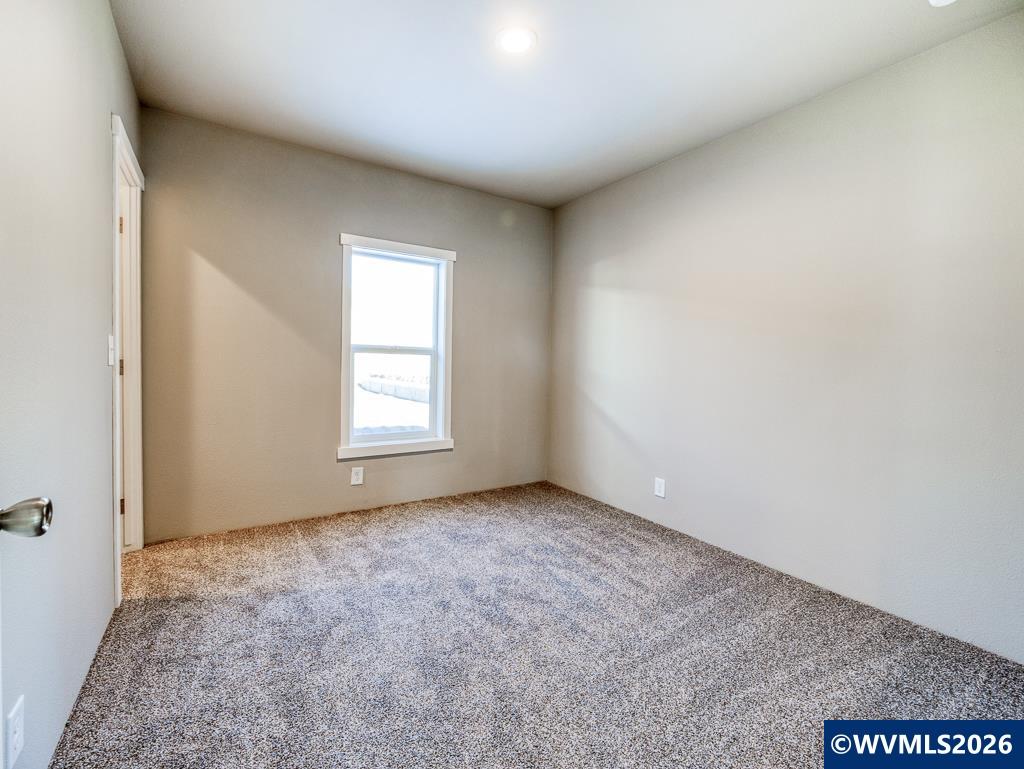 5636 Edith Way Klamath Falls, OR 97603 - Photo 17 of 23